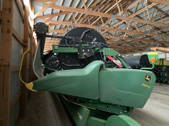 2019 John Deere 745FD Header Combine