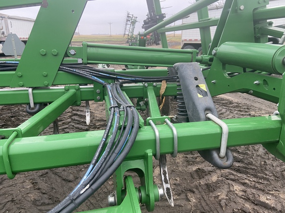 2016 John Deere 2410 Chisel Plow