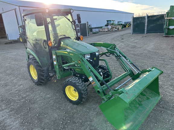 2022 John Deere 2025R Tractor Compact