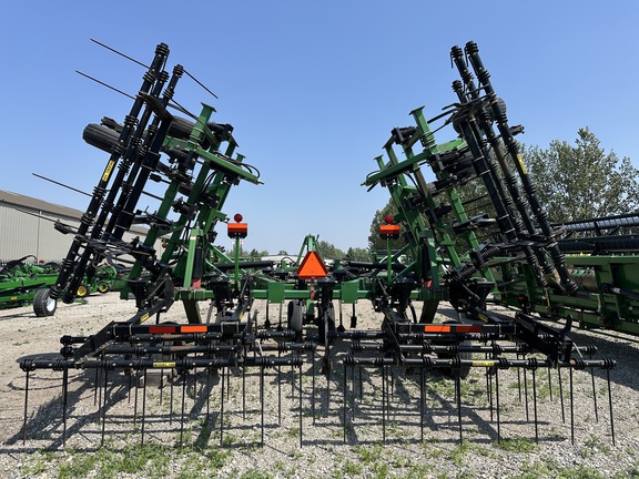 2010 Summers 32' SuperChisel Chisel Plow