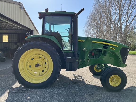 2010 John Deere 7630 Tractor