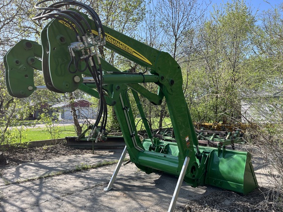 2010 John Deere 7630 Tractor