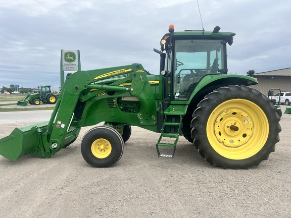 2010 John Deere 7630 Tractor