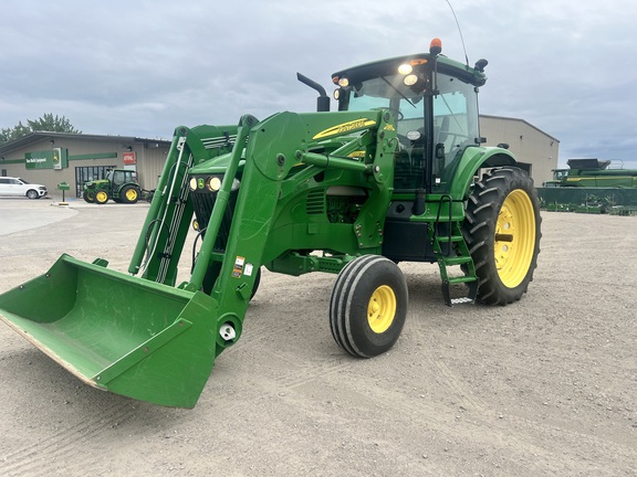 2010 John Deere 7630 Tractor