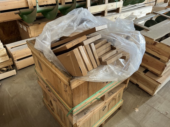 2025 John Deere Exact Emerge Beet Bowls and Brushes Planter Attachment