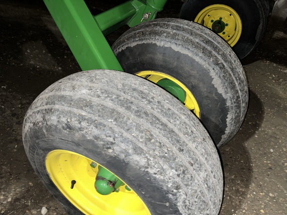 2010 John Deere 455 Drill