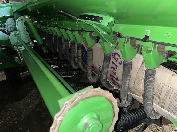 2010 John Deere 455 Drill