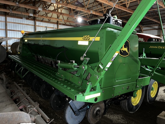2010 John Deere 455 Drill