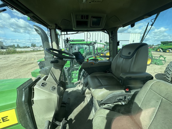 2022 John Deere 8R 230 Tractor