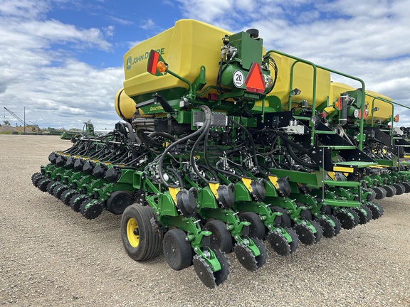2023 John Deere DB44 Planter