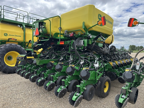 2023 John Deere DB44 Planter