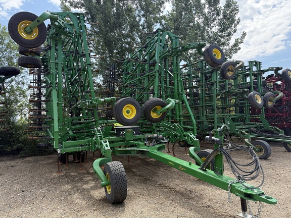 2024 John Deere 2230 Field Cultivator