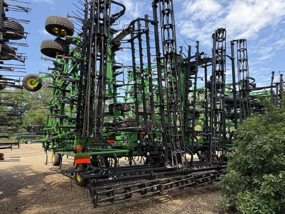 2024 John Deere 2230 Field Cultivator