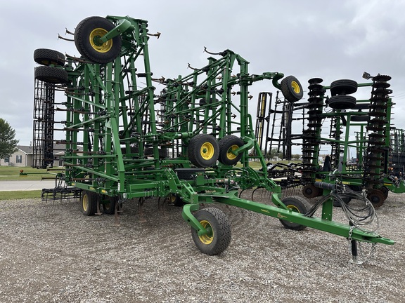 2024 John Deere 2230 Field Cultivator