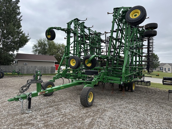 2024 John Deere 2230 Field Cultivator