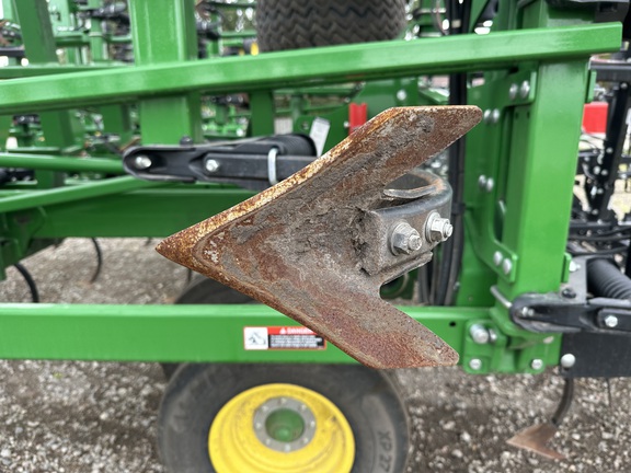 2024 John Deere 2230 Field Cultivator