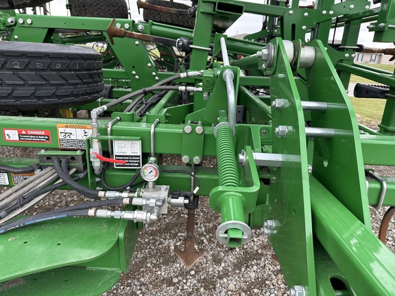 2024 John Deere 2230 Field Cultivator