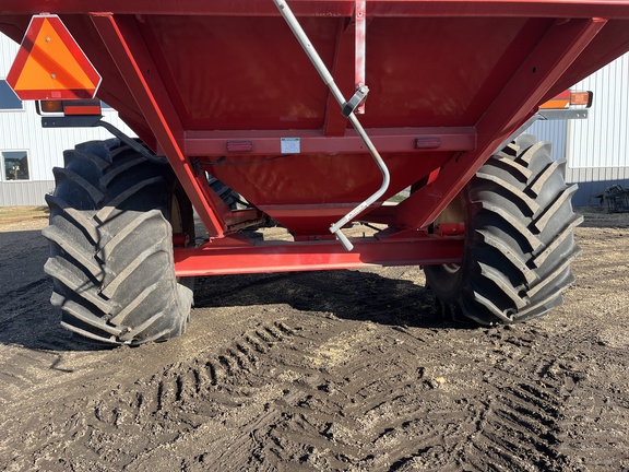 2002 Parker 938 Grain Cart
