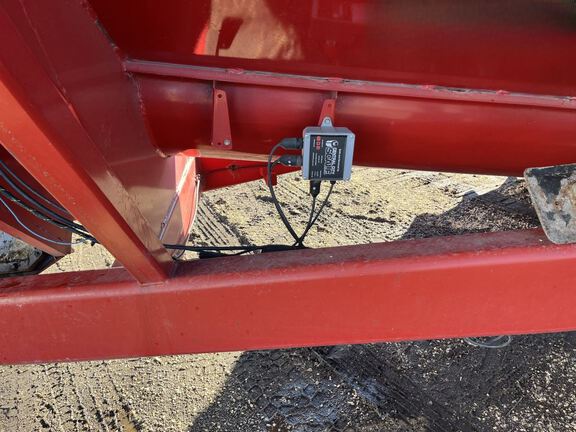 2002 Parker 938 Grain Cart