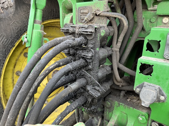 2004 John Deere 7720 Tractor