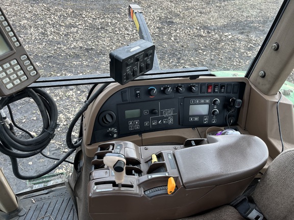 2004 John Deere 7720 Tractor