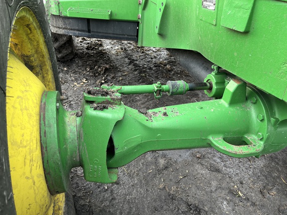 2004 John Deere 7720 Tractor