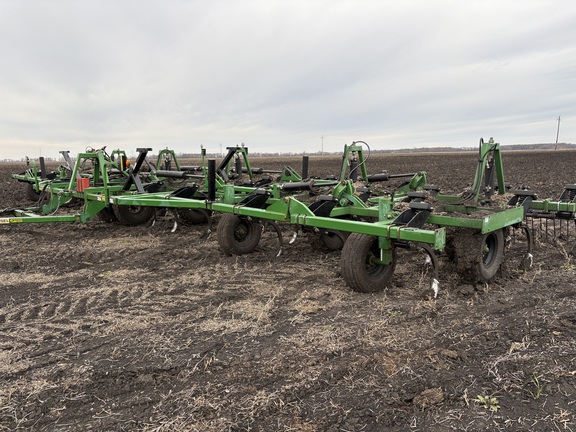 2007 Summers Superchisel Chisel Plow