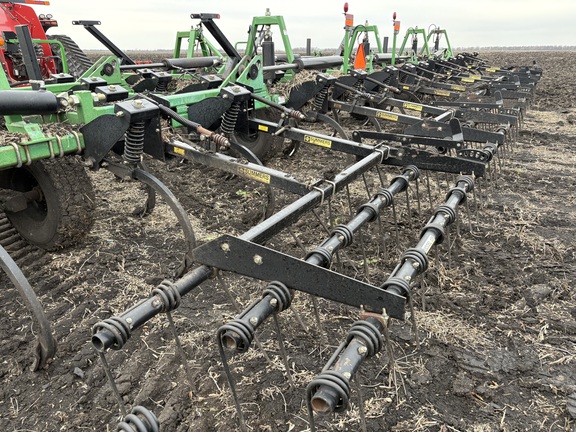 2007 Summers Superchisel Chisel Plow