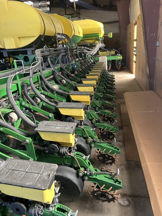 2015 John Deere DB66 Planter