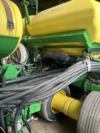 2015 John Deere DB66 Planter