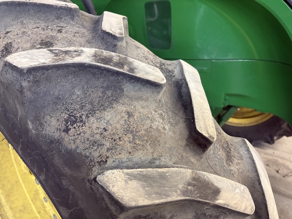 2014 John Deere 7230R Tractor