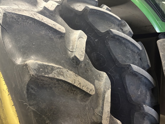 2014 John Deere 7230R Tractor