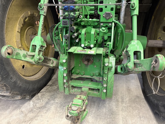 2014 John Deere 7230R Tractor