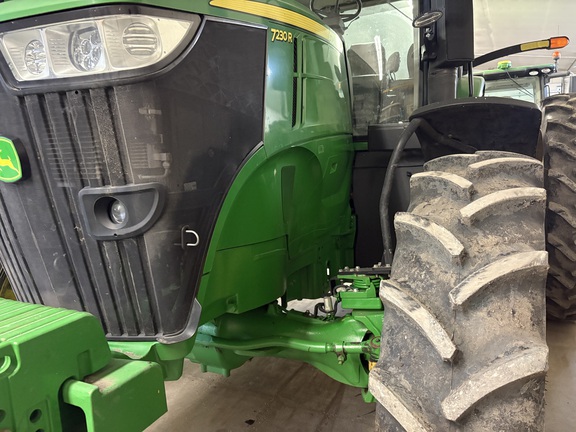 2014 John Deere 7230R Tractor