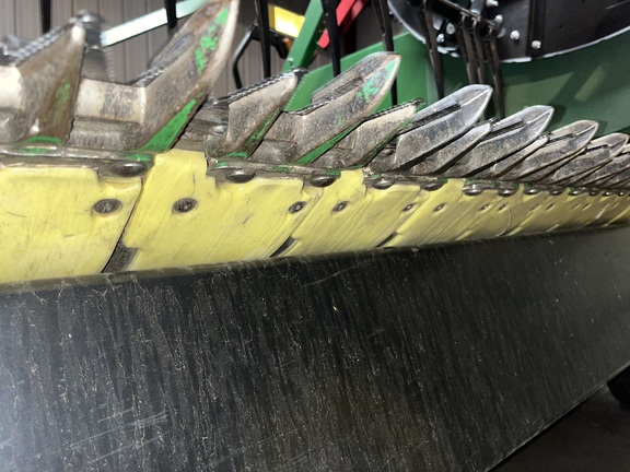 2023 John Deere RD35F Header Combine