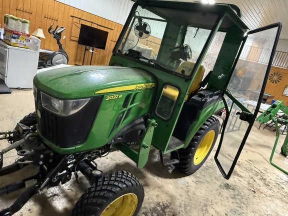 2023 John Deere 2032R Tractor Compact