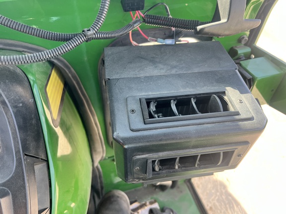 2023 John Deere 2032R Tractor Compact