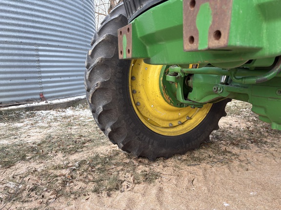 2015 John Deere 7230R Tractor