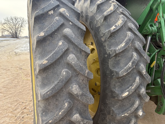 2015 John Deere 7230R Tractor