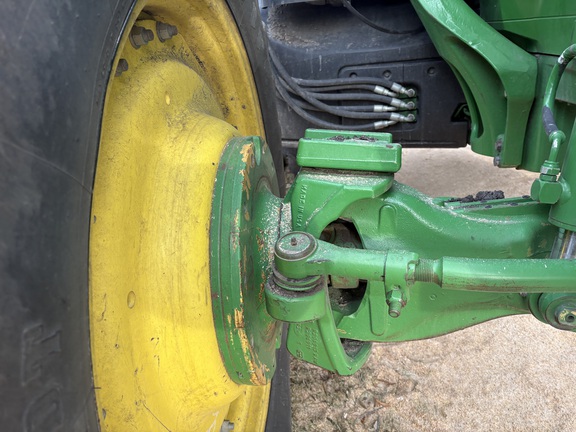 2015 John Deere 7230R Tractor