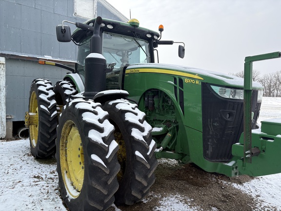 2017 John Deere 8370R Tractor