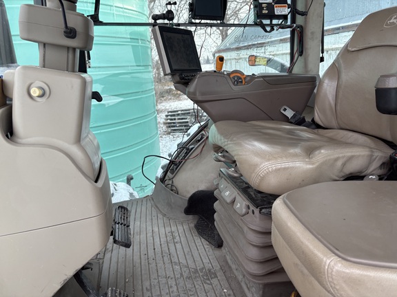 2017 John Deere 8370R Tractor