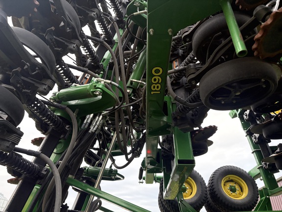 2019 John Deere 1890 Air Seeder