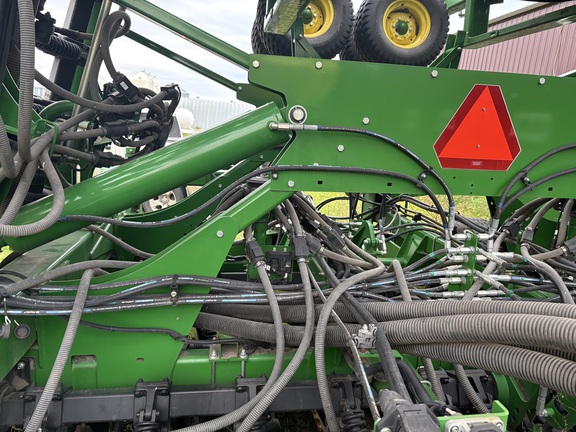 2019 John Deere 1890 Air Seeder
