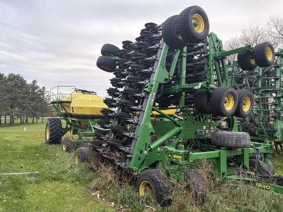 2019 John Deere 1890 Air Seeder