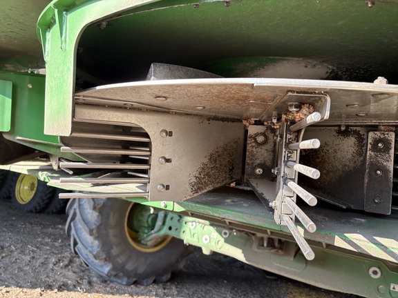 2021 John Deere X9 1100 Combine