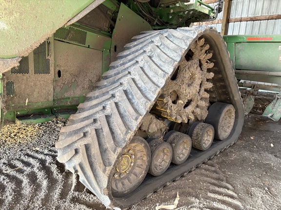 2021 John Deere X9 1100 Combine