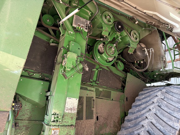 2021 John Deere X9 1100 Combine