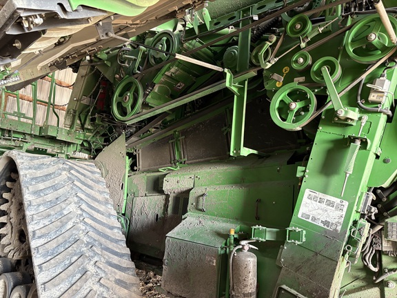 2021 John Deere X9 1100 Combine