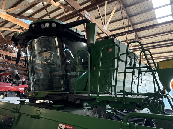 2021 John Deere X9 1100 Combine